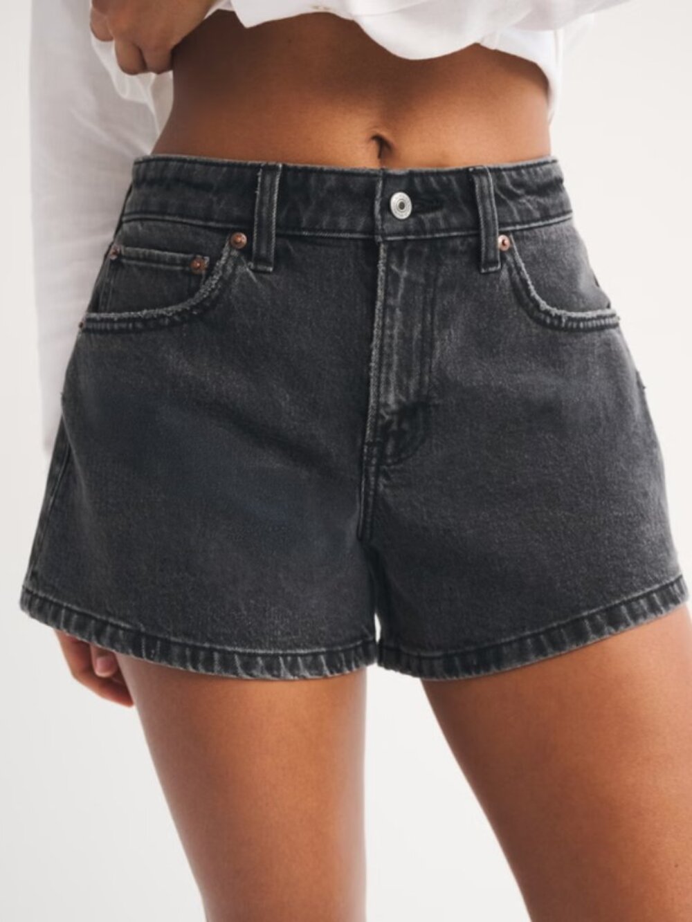 Abercrombie & Fitch Curve Love Mid Rise A-Line Short Washed Black Size 27